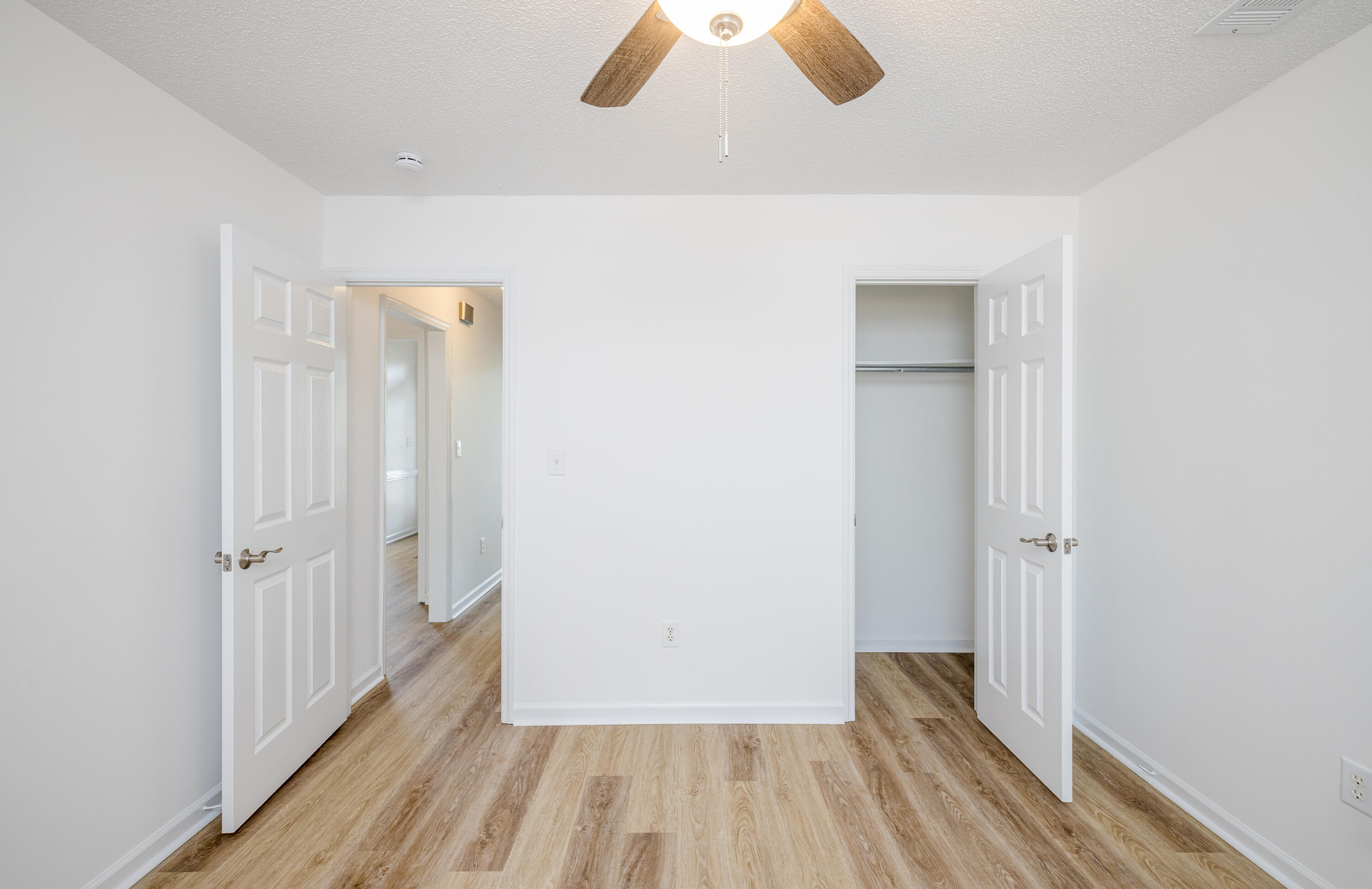 245 Farmington Drive W Property Photo 44