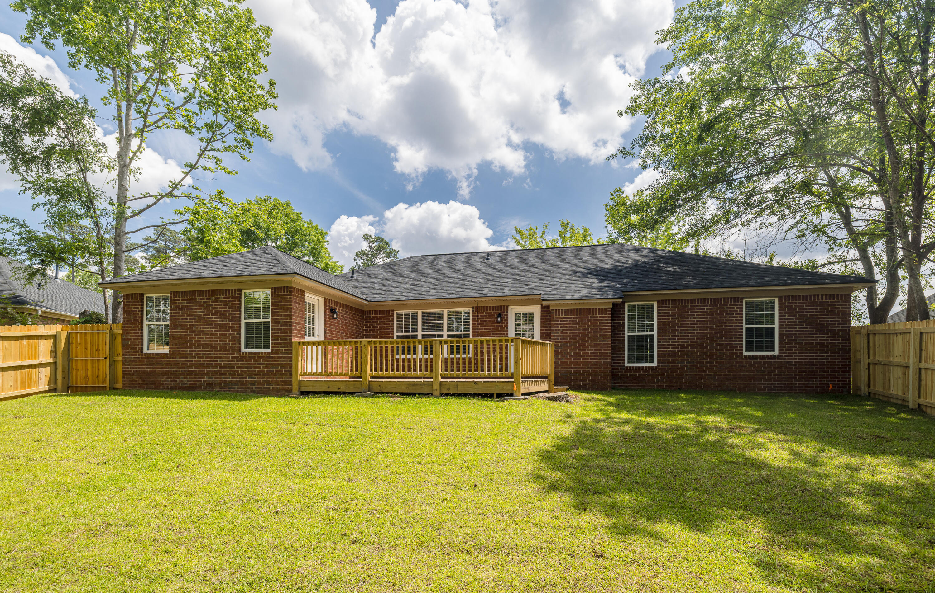 245 Farmington Drive W Property Photo 50