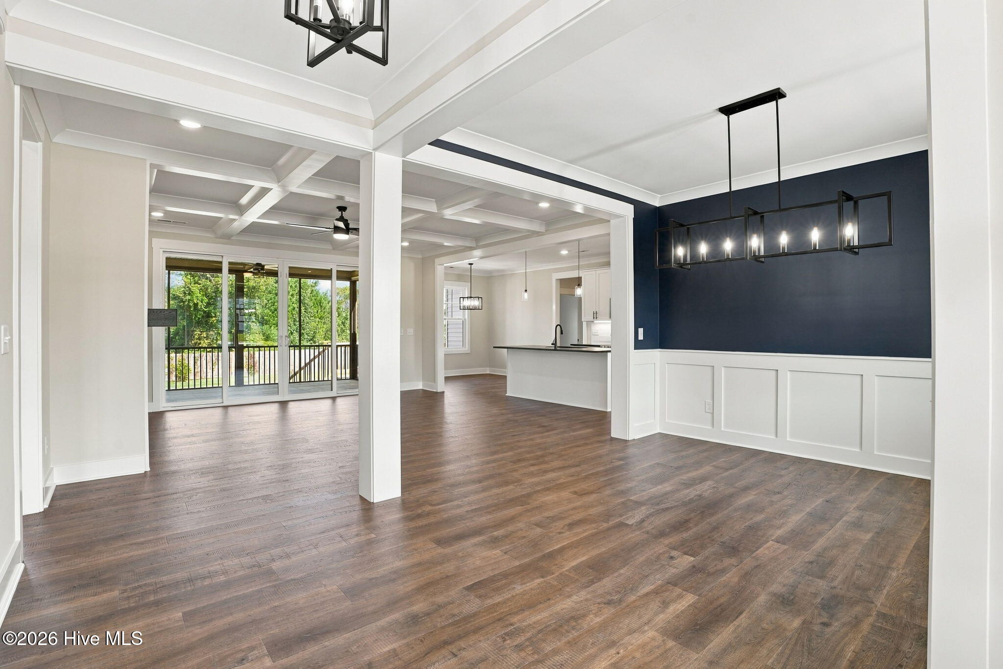5570 Martys Court Property Photo 4