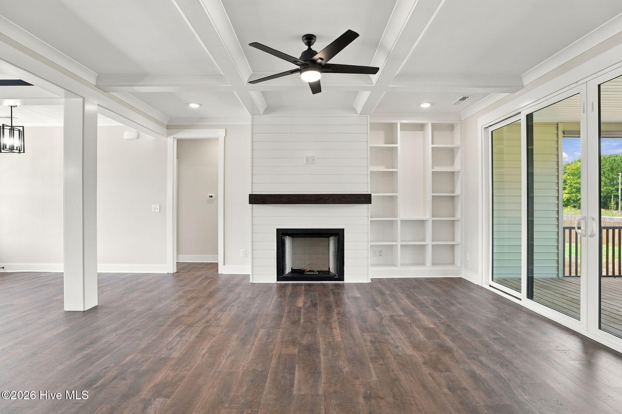 5570 Martys Court Property Photo 8