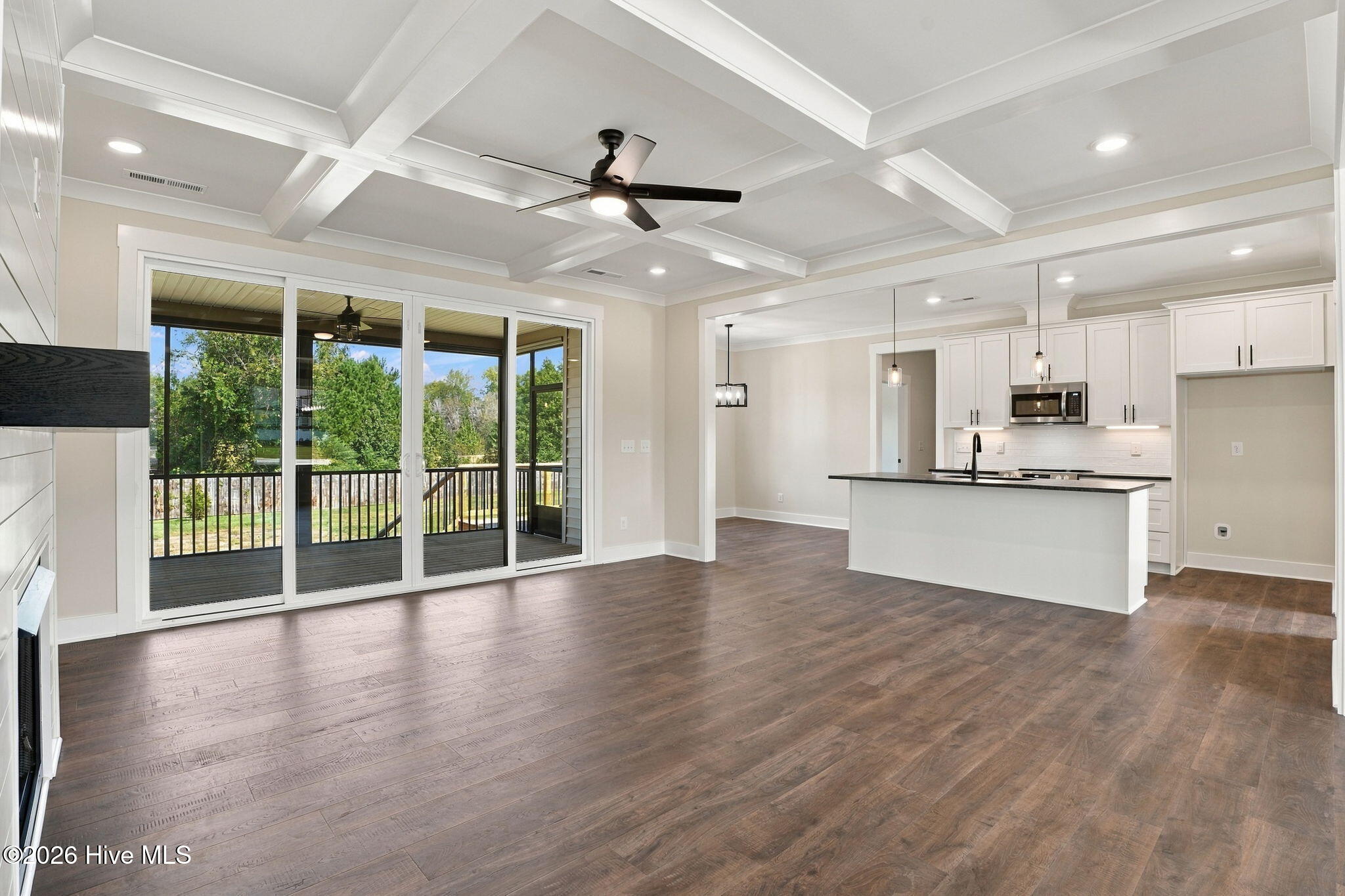 5570 Martys Court Property Photo 10