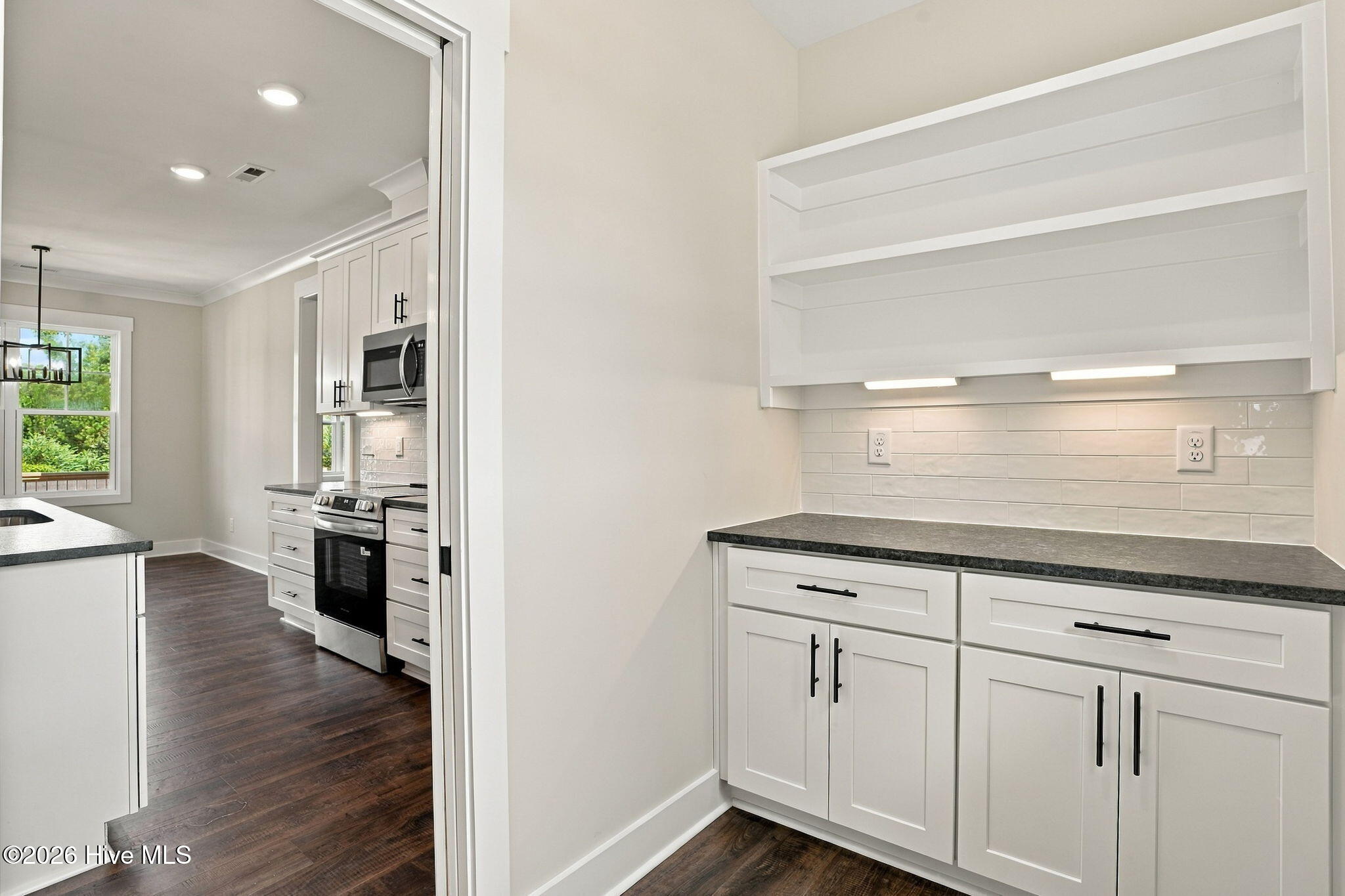5570 Martys Court Property Photo 11