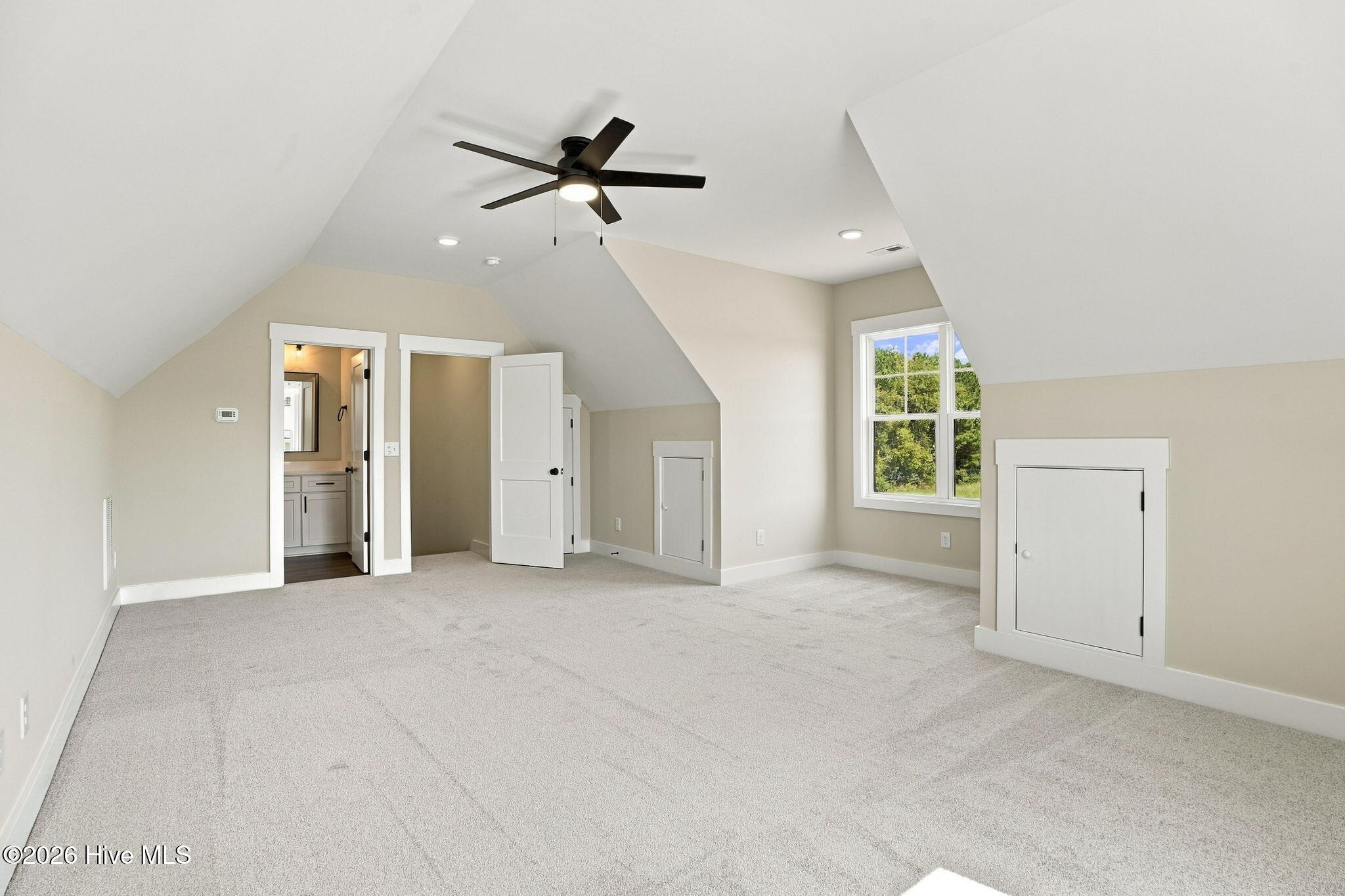 5570 Martys Court Property Photo 23