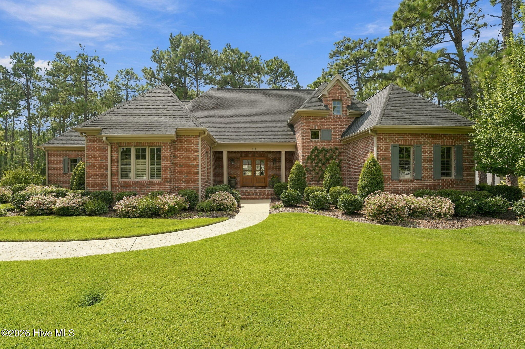 114 Chanticleer Drive Property Photo 1