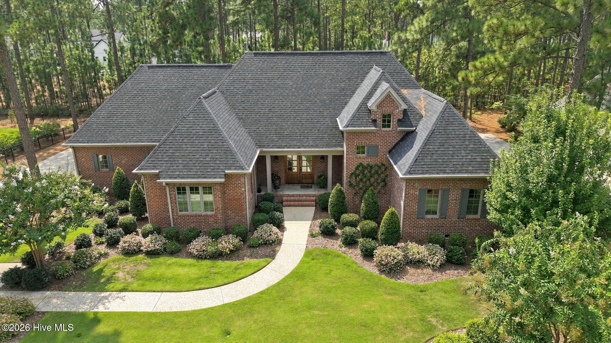 114 Chanticleer Drive Property Photo 3