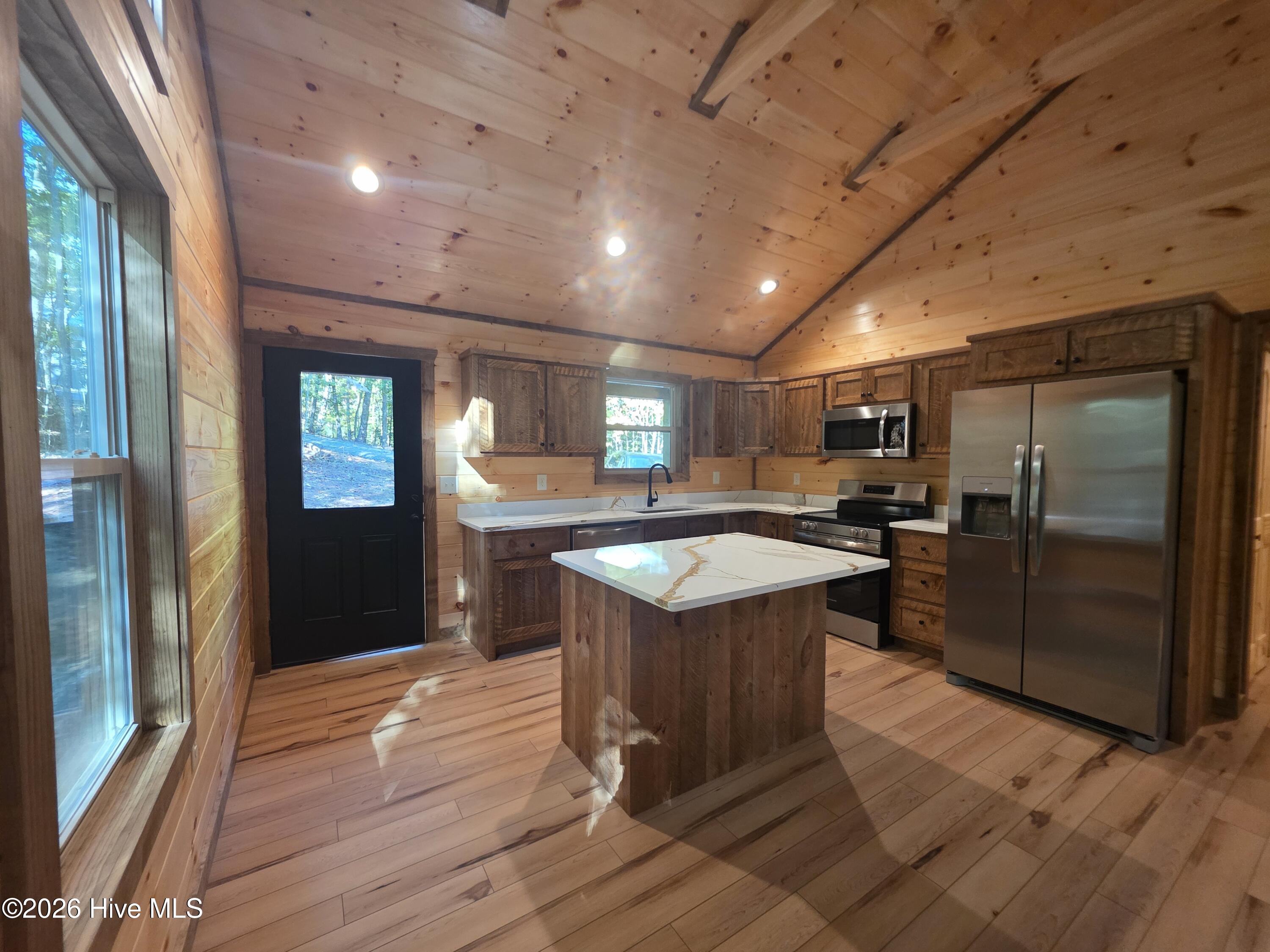92 Rabbit Ridge Property Photo 5