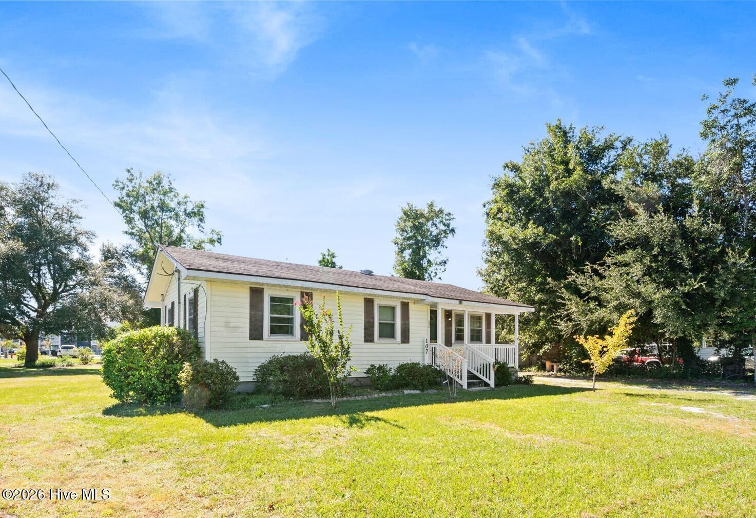 107 Loop Road Property Photo 4