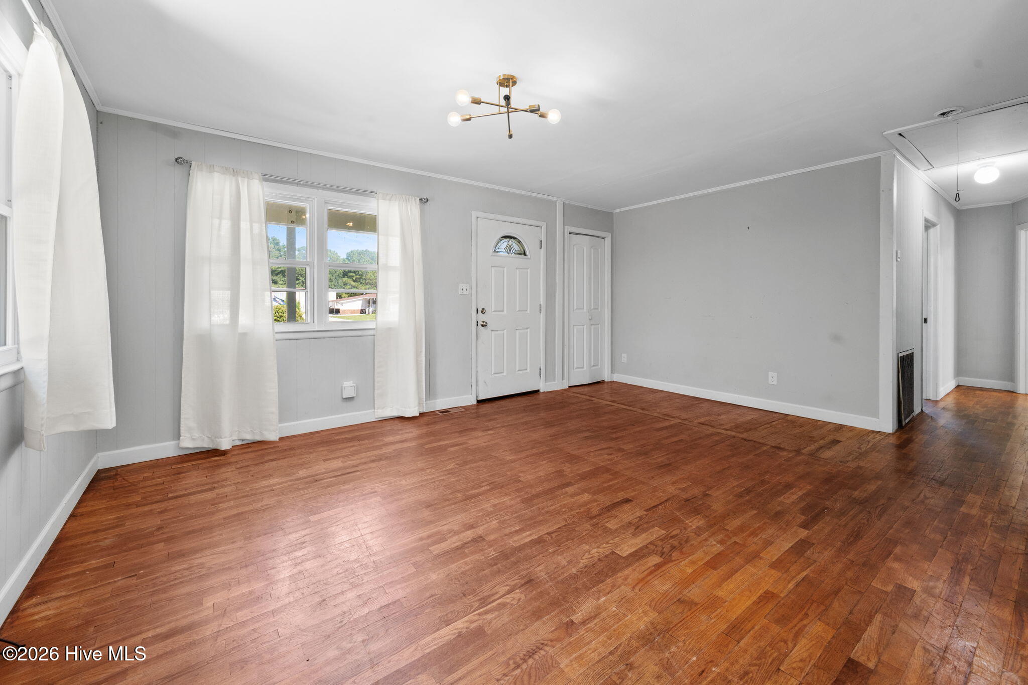 107 Loop Road Property Photo 7