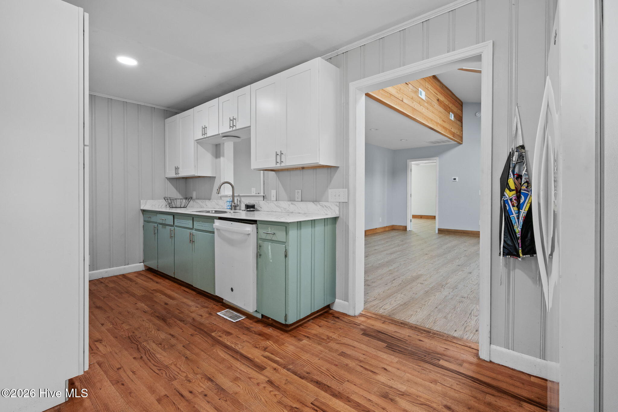 107 Loop Road Property Photo 9