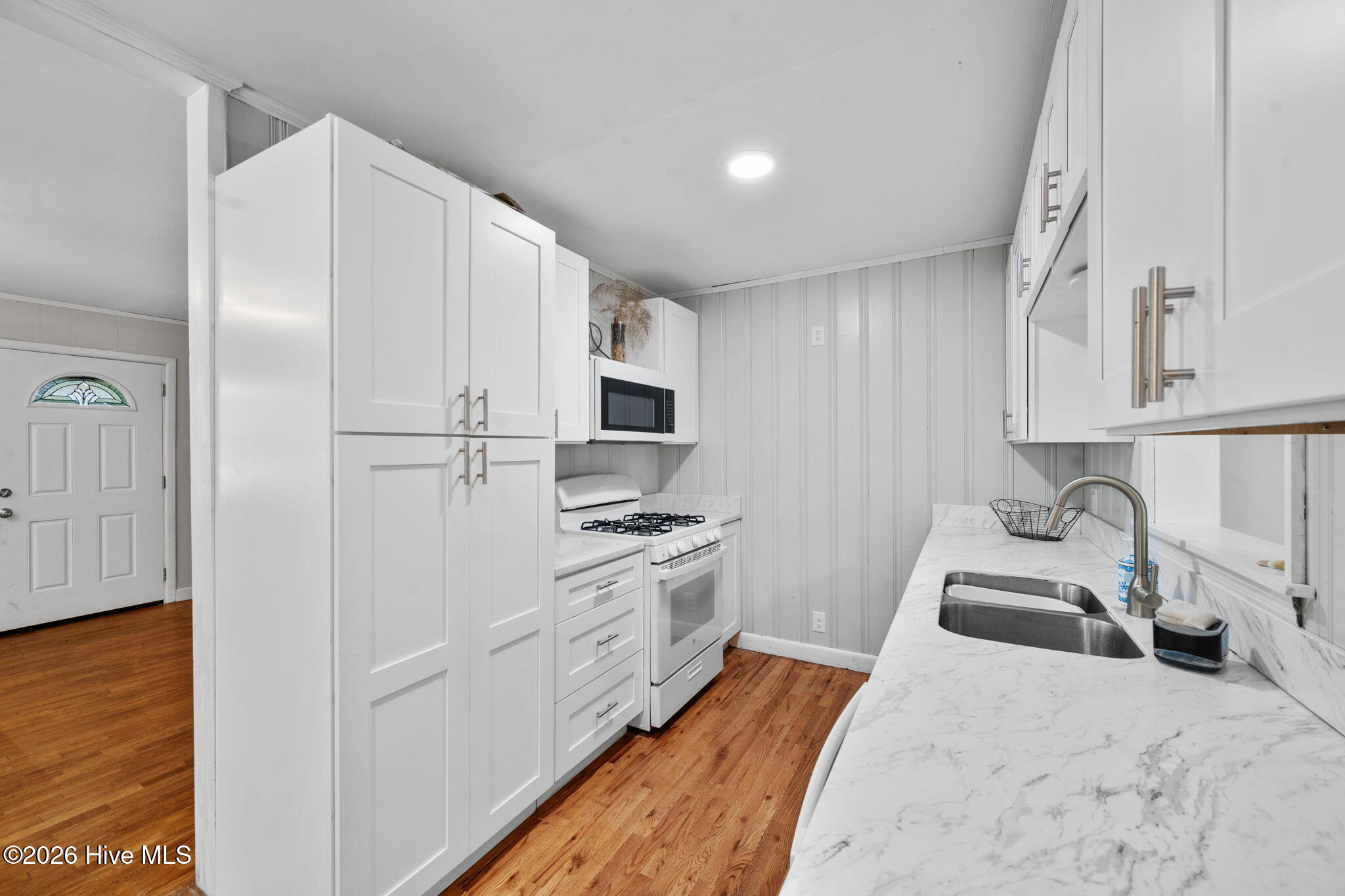 107 Loop Road Property Photo 10