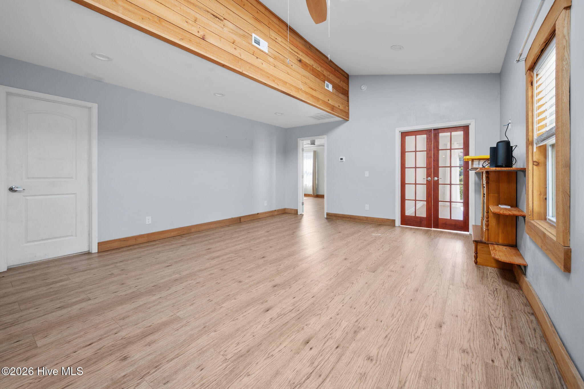 107 Loop Road Property Photo 15