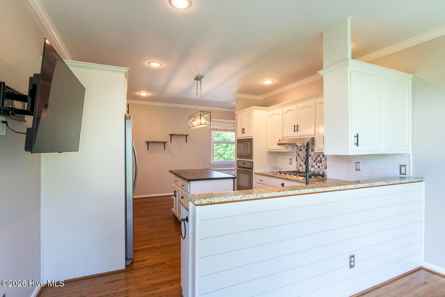 3754 Roscommon S Property Photo 12