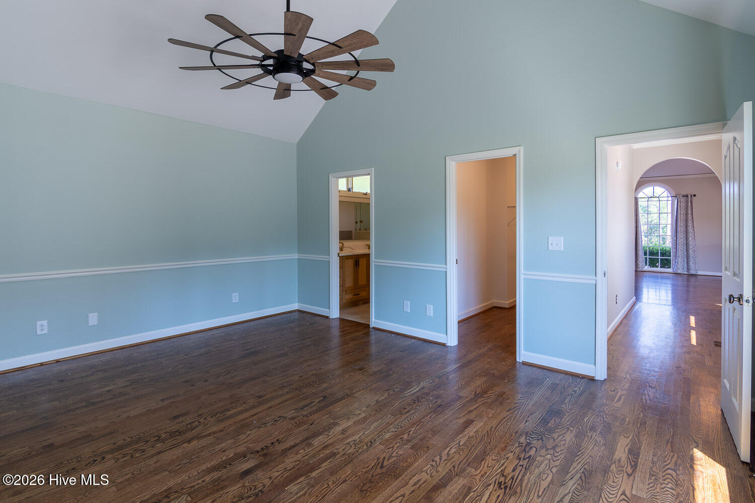 3754 Roscommon S Property Photo 19