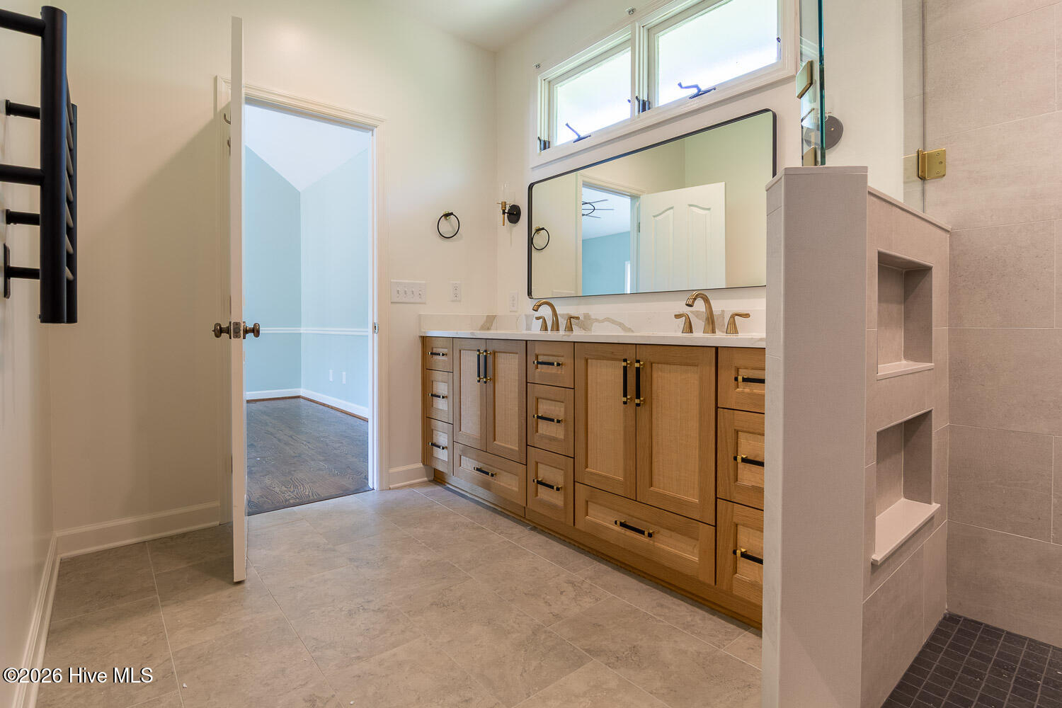 3754 Roscommon S Property Photo 21