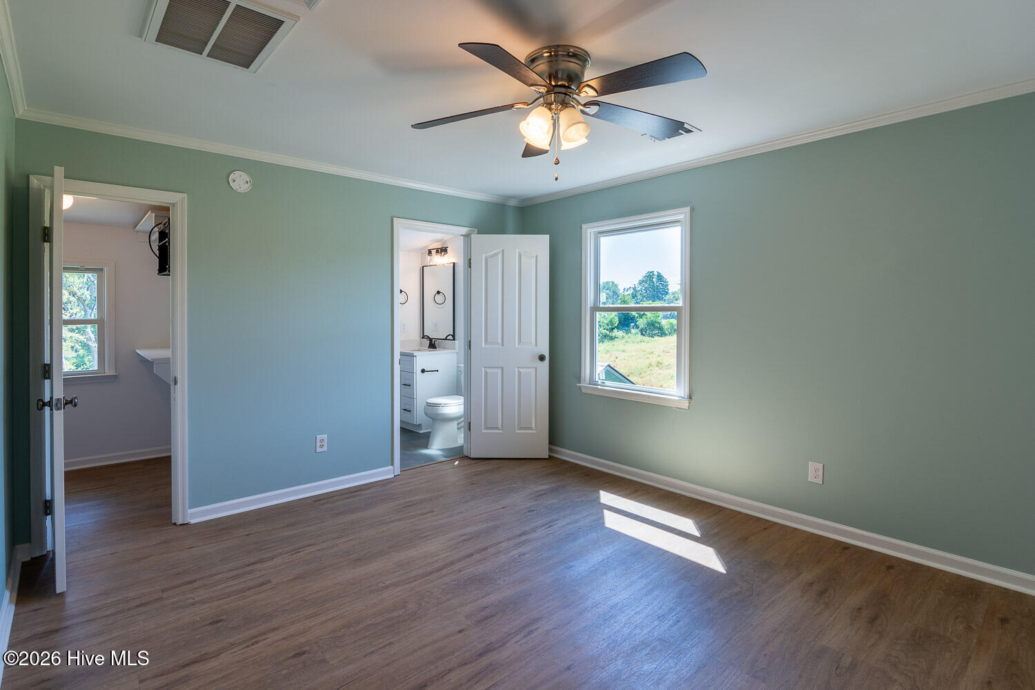 3754 Roscommon S Property Photo 25