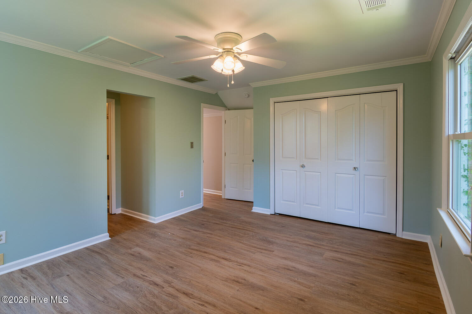 3754 Roscommon S Property Photo 31