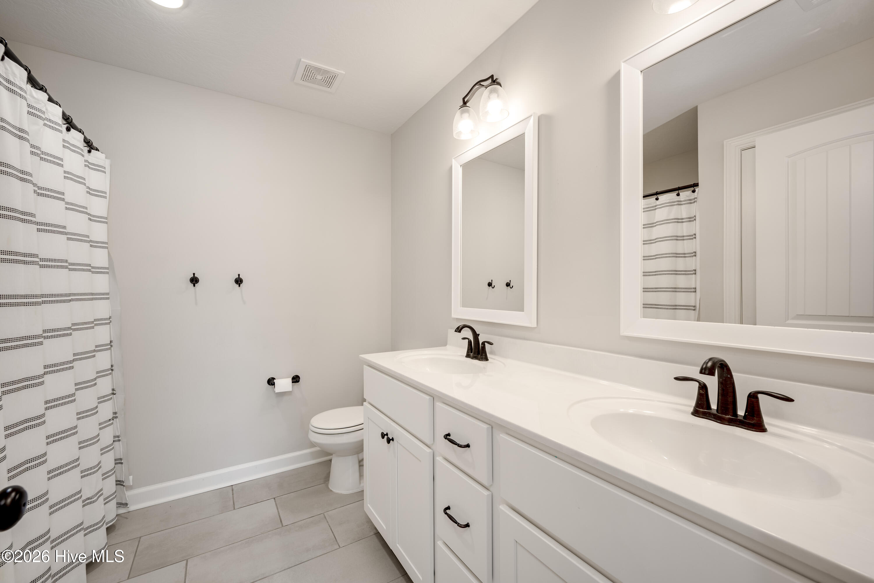 1089 Archard Street Property Photo 28