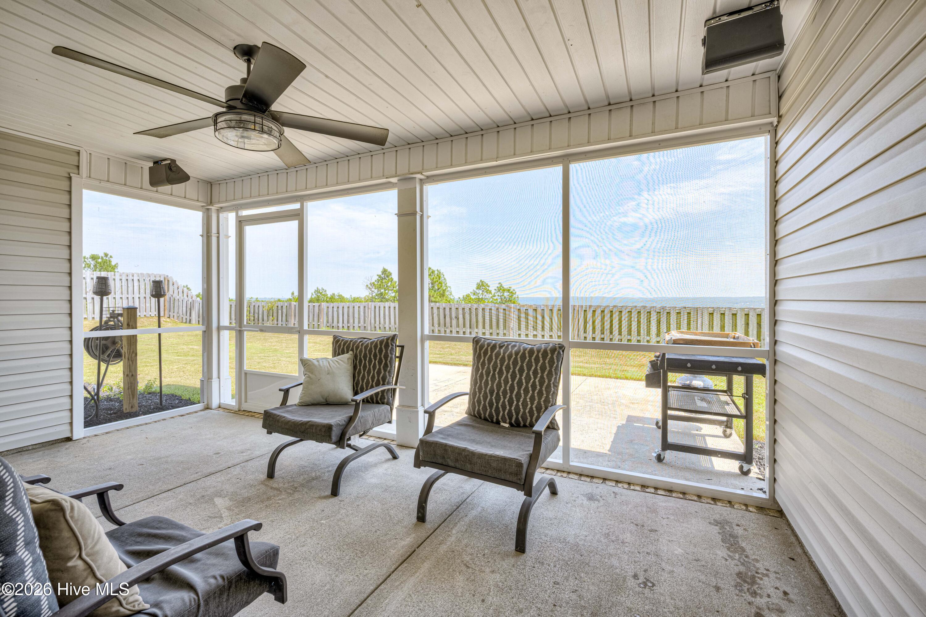 1089 Archard Street Property Photo 39