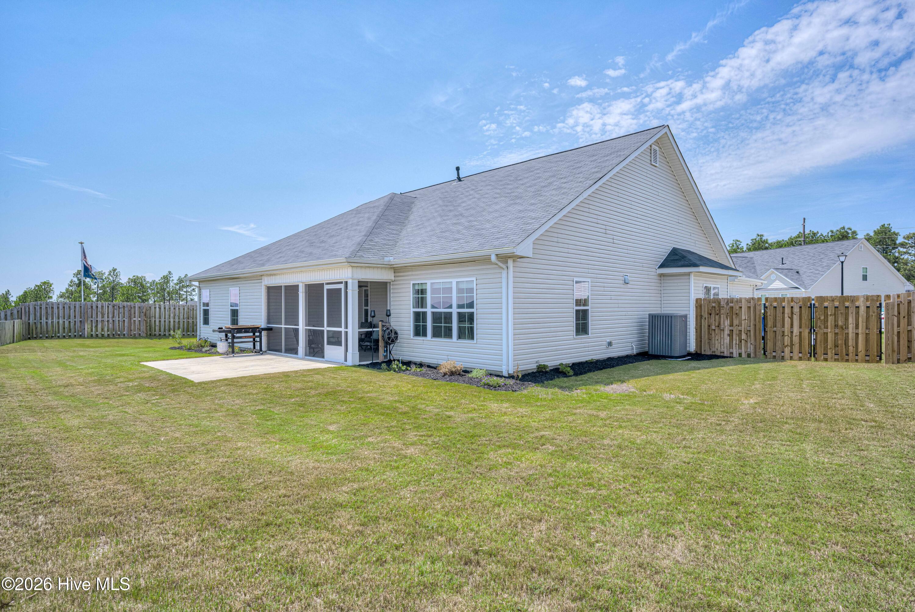 1089 Archard Street Property Photo 40