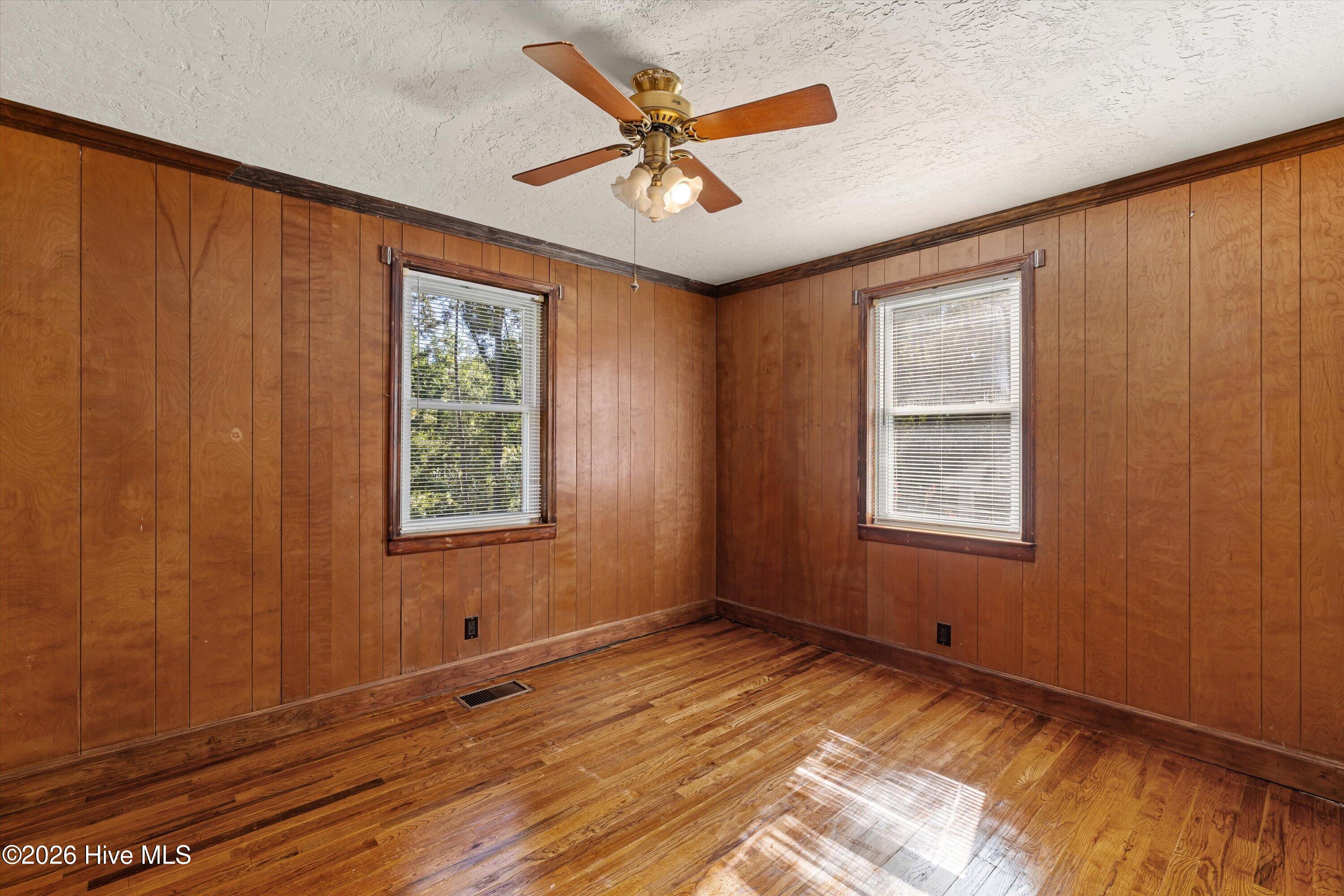 1878 Mcdade Farm Road Property Photo 10