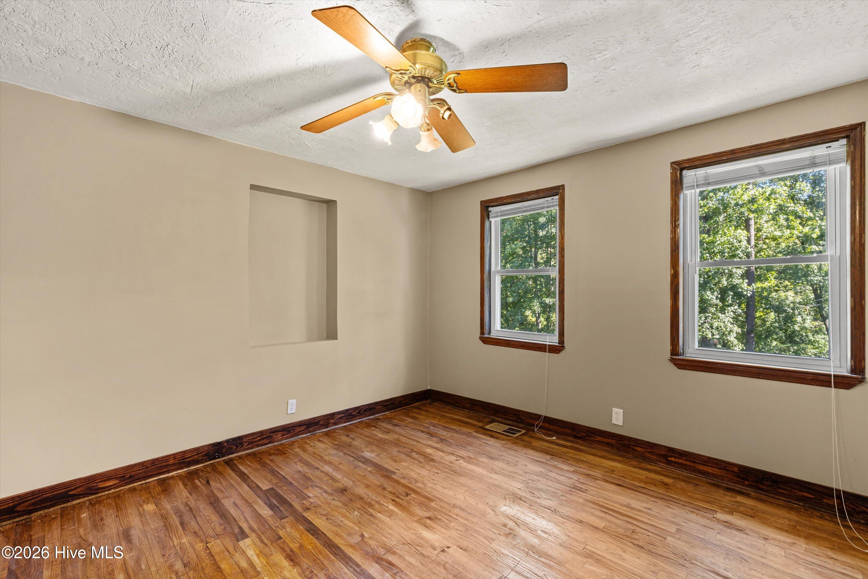 1878 Mcdade Farm Road Property Photo 13