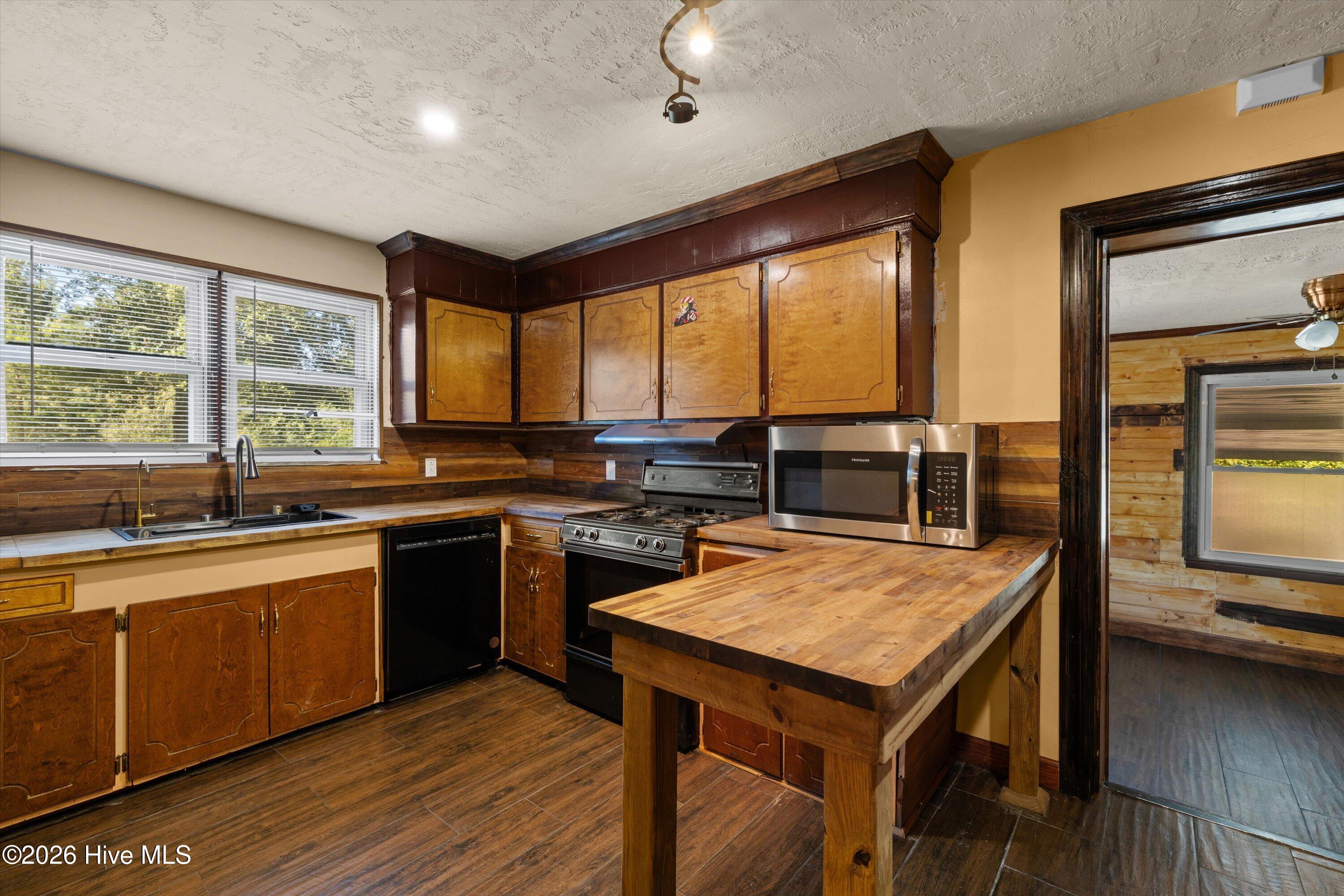 1878 Mcdade Farm Road Property Photo 20