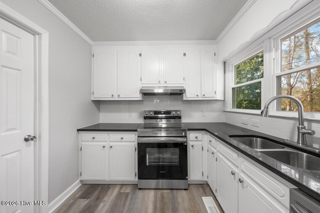 210 N Monroe Avenue Property Photo 8