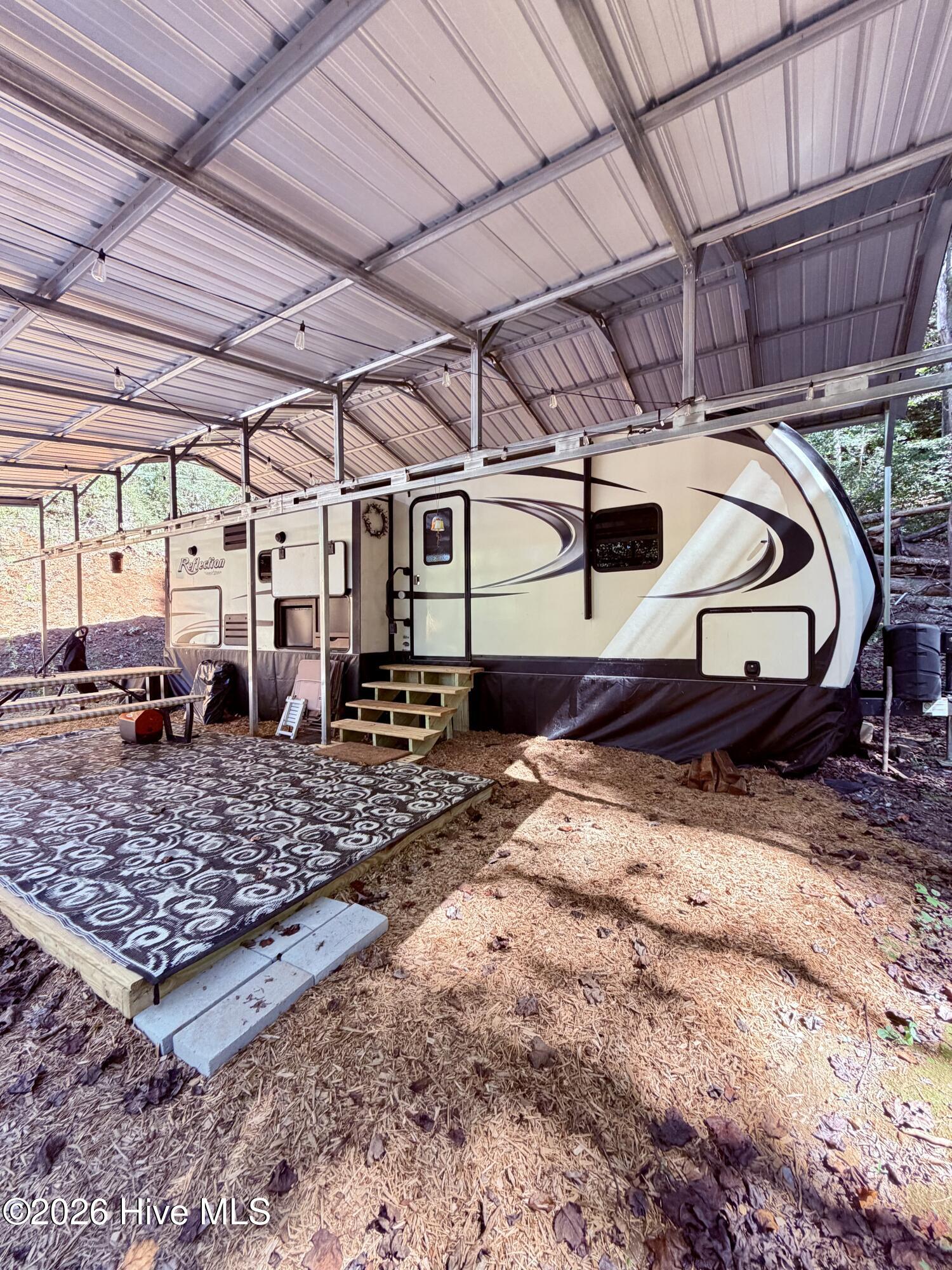 6309 Fairview Road Property Photo 3