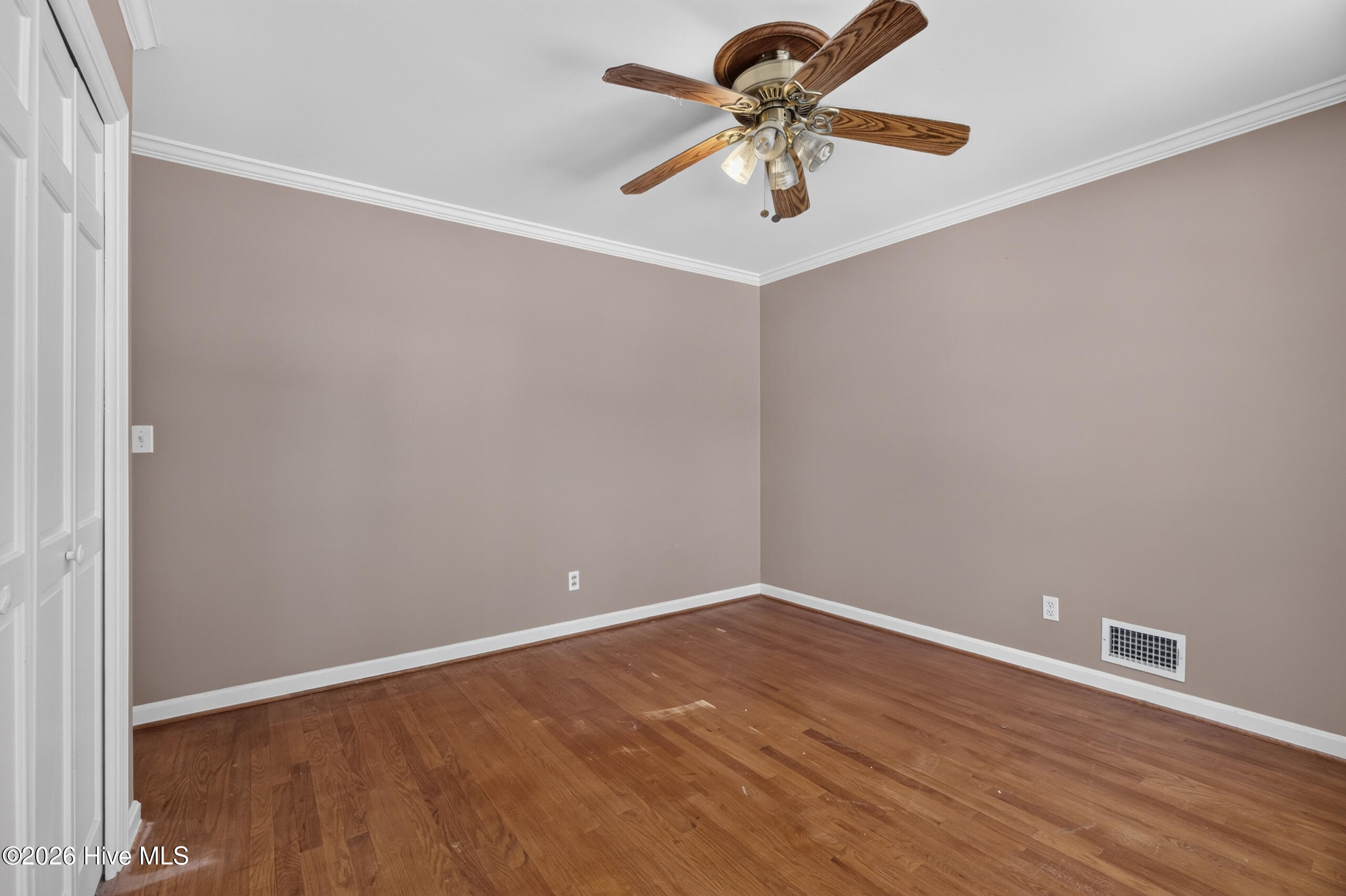 2920 Hampshire Drive Property Photo 25