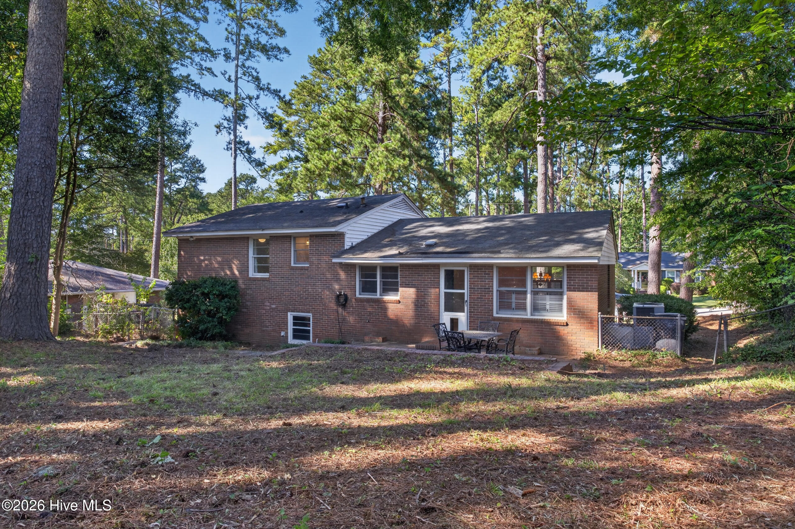 2920 Hampshire Drive Property Photo 37