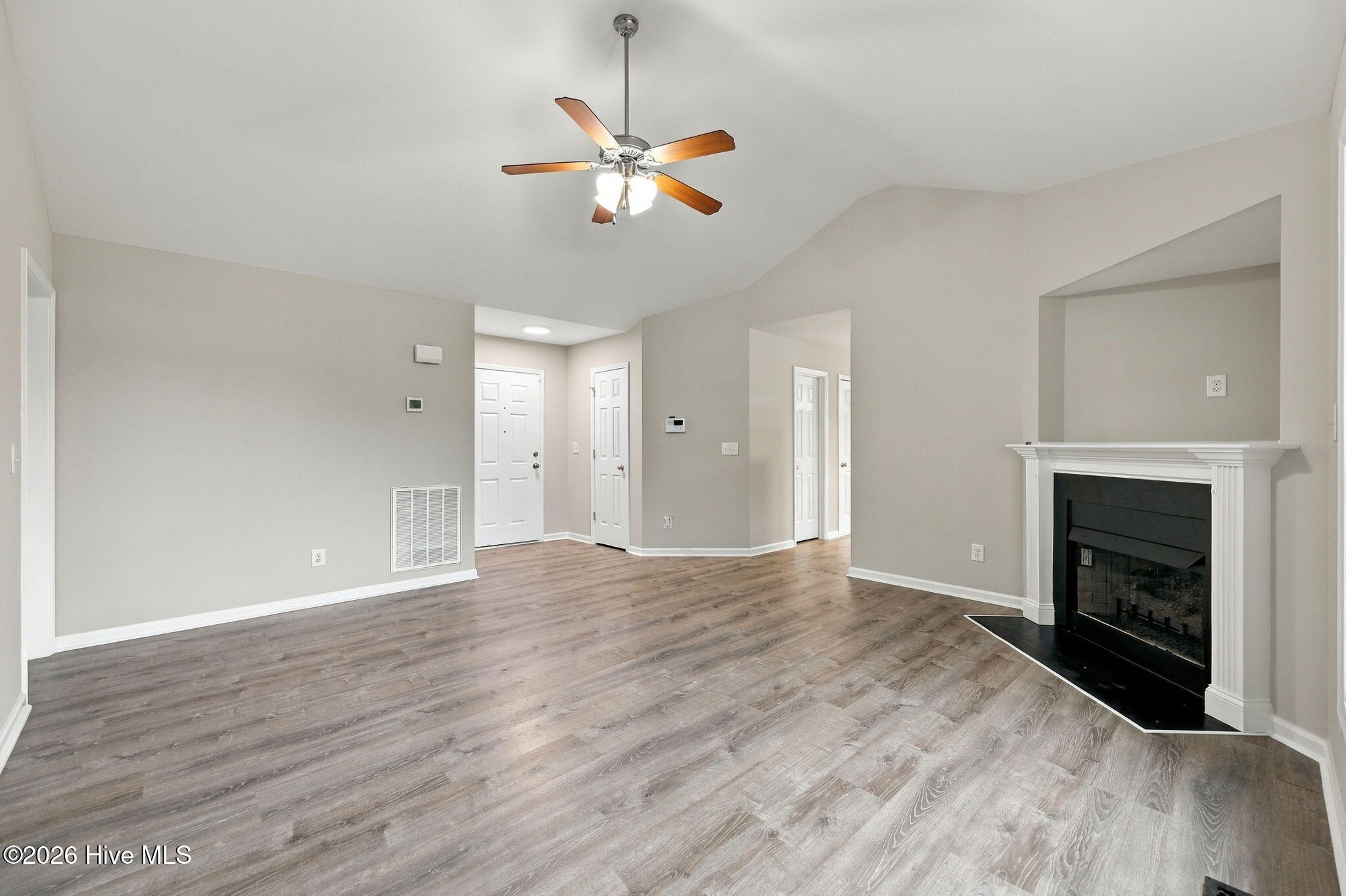 2626 Pauline Oaks Drive Property Photo 5