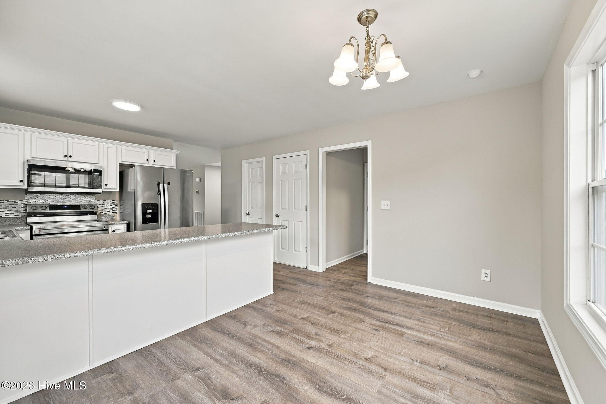 2626 Pauline Oaks Drive Property Photo 8