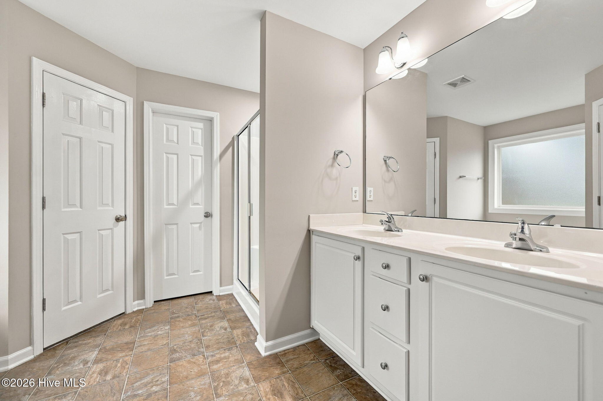 2626 Pauline Oaks Drive Property Photo 14