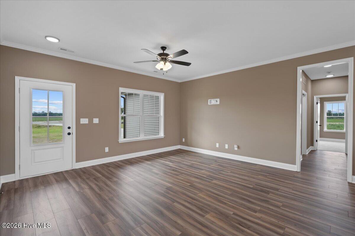 100 James Price Road Property Photo 6