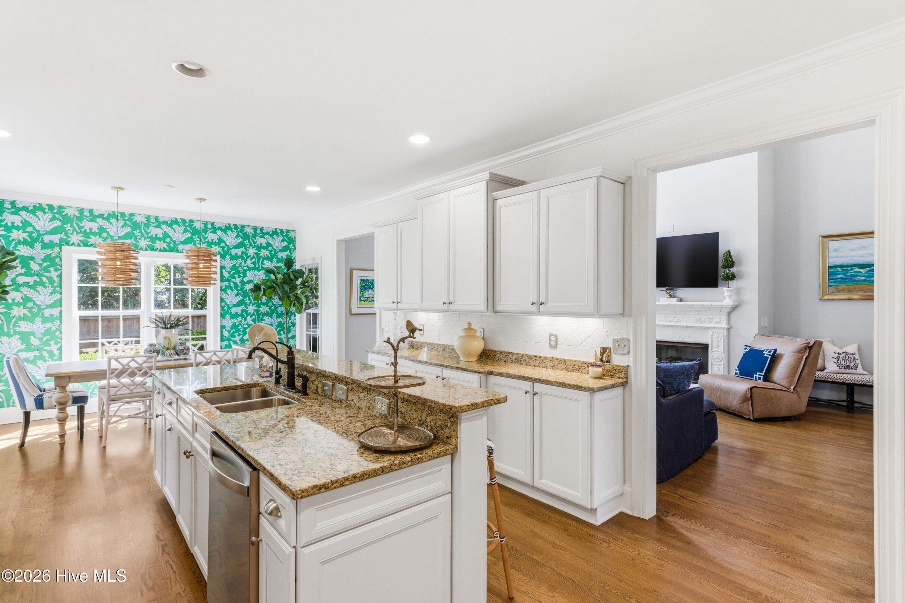 8901 New Forest Drive Property Photo 16