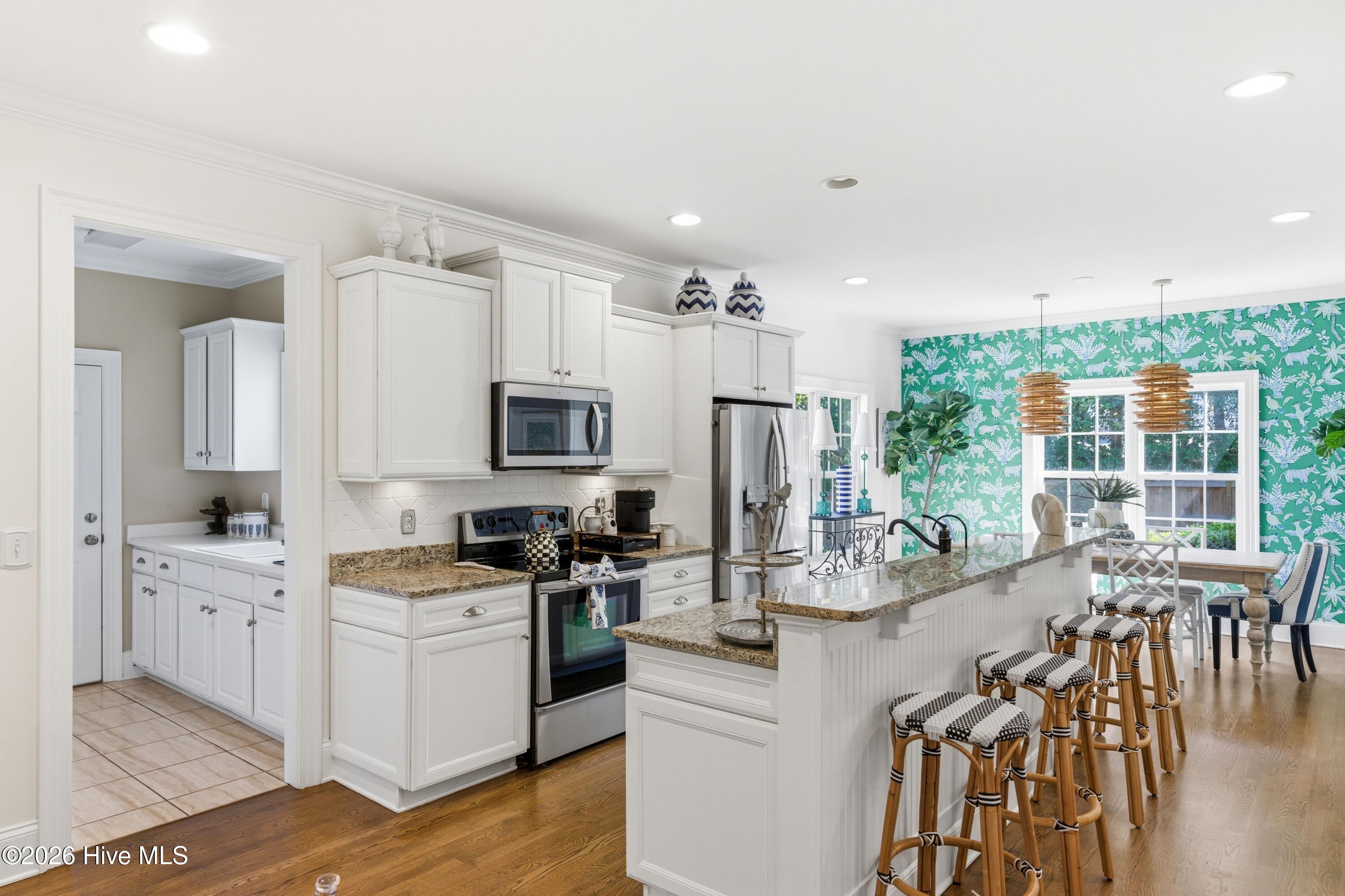 8901 New Forest Drive Property Photo 18