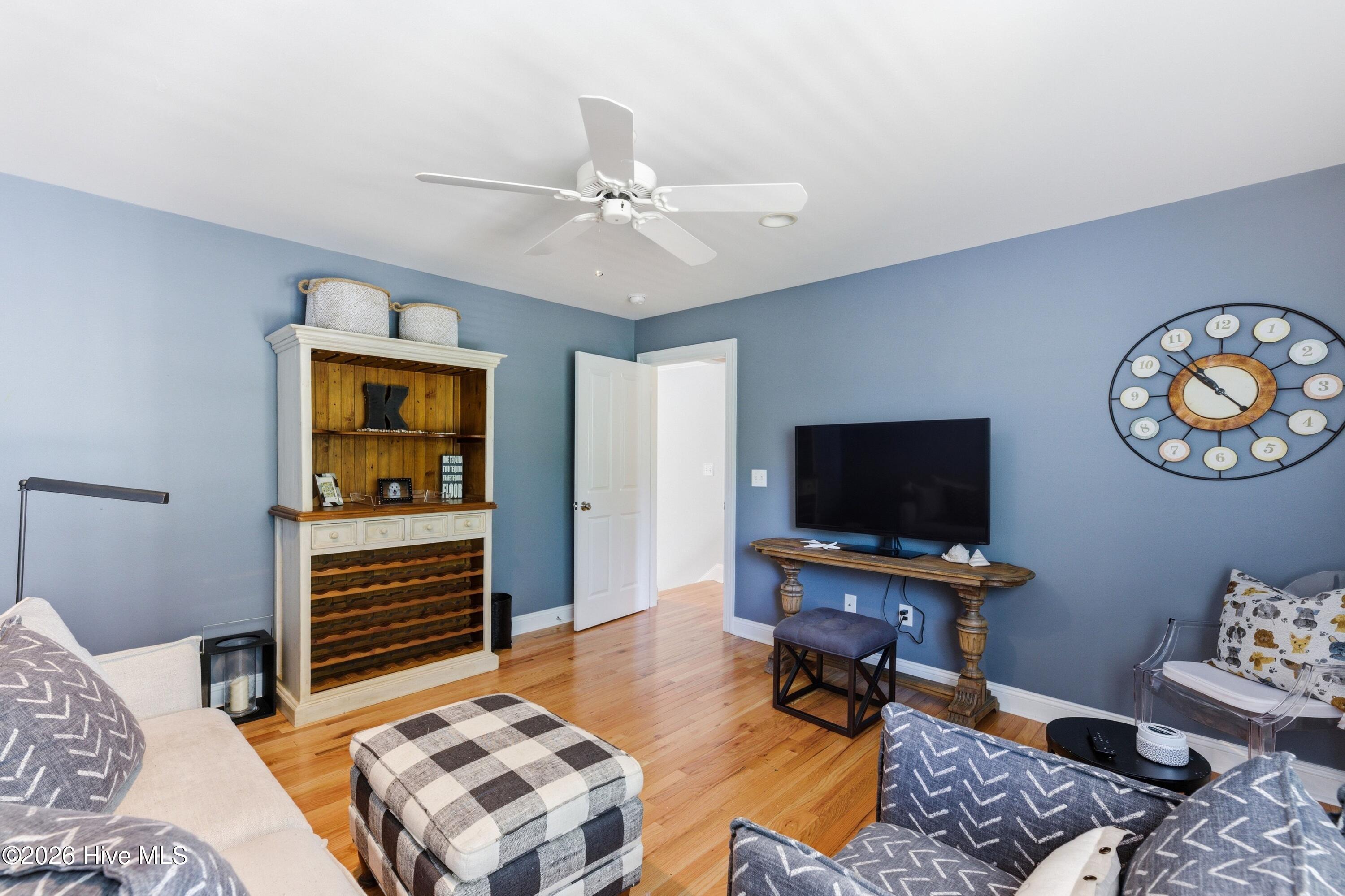 8901 New Forest Drive Property Photo 33
