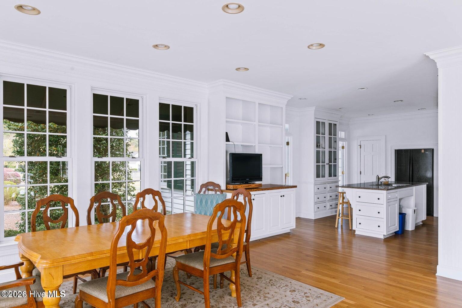 8901 New Forest Drive Property Photo 48