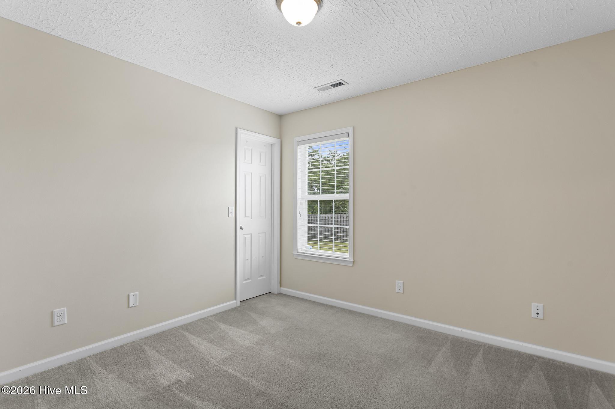 401 Tree Court Property Photo 11
