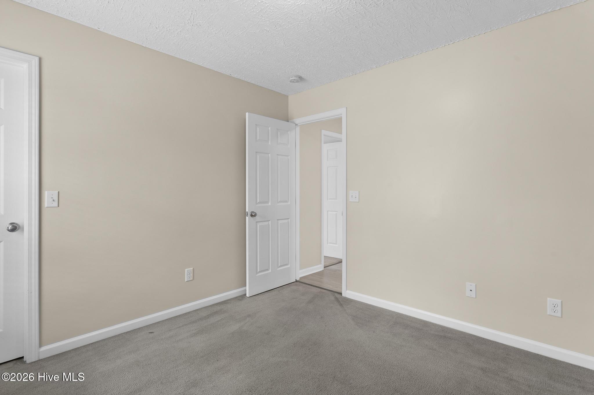 401 Tree Court Property Photo 14