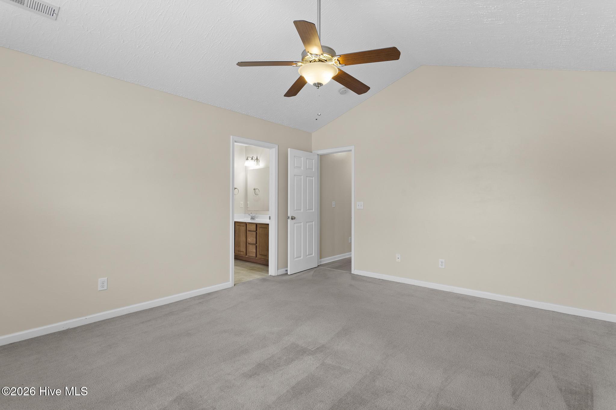 401 Tree Court Property Photo 17