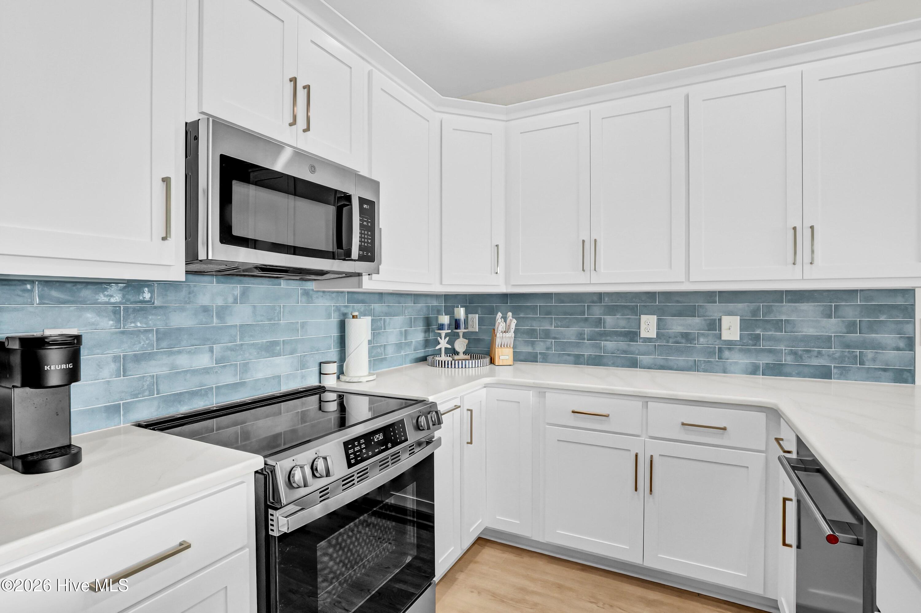 711 N Topsail Drive Property Photo 19