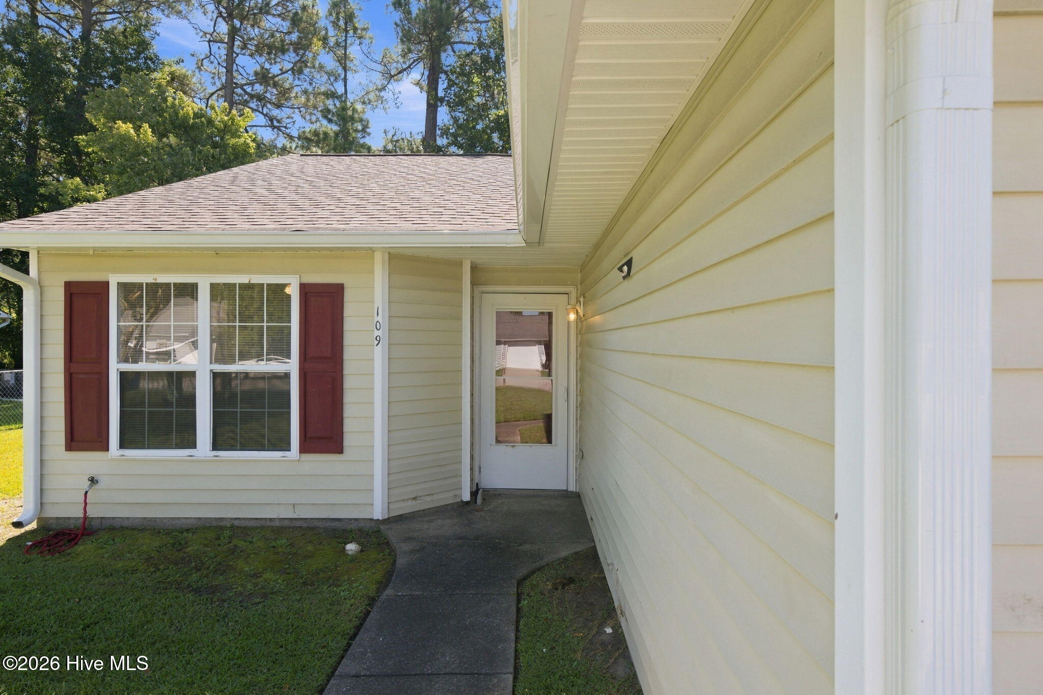 109 Jenny Lane Property Photo 2