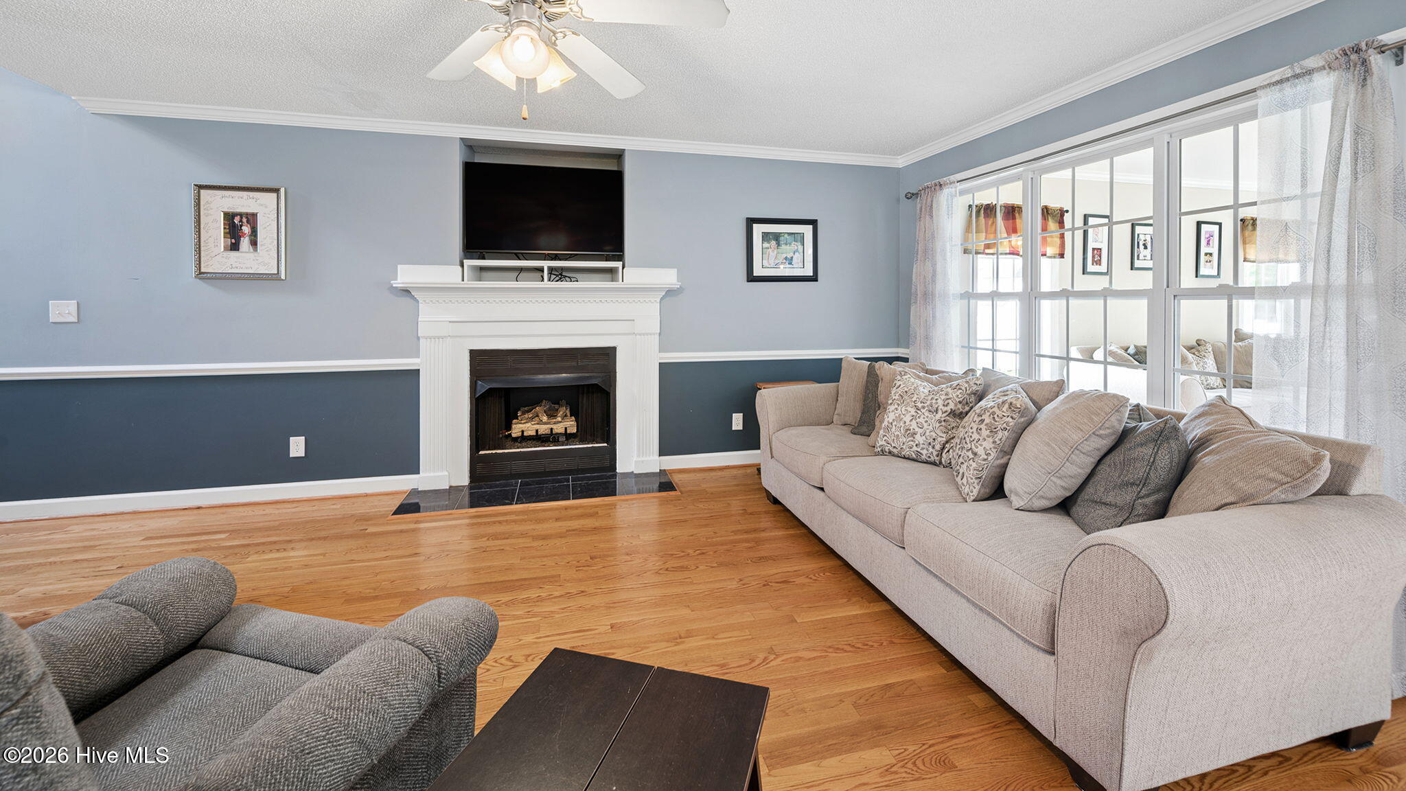 3916 Edgestone Court Property Photo 4