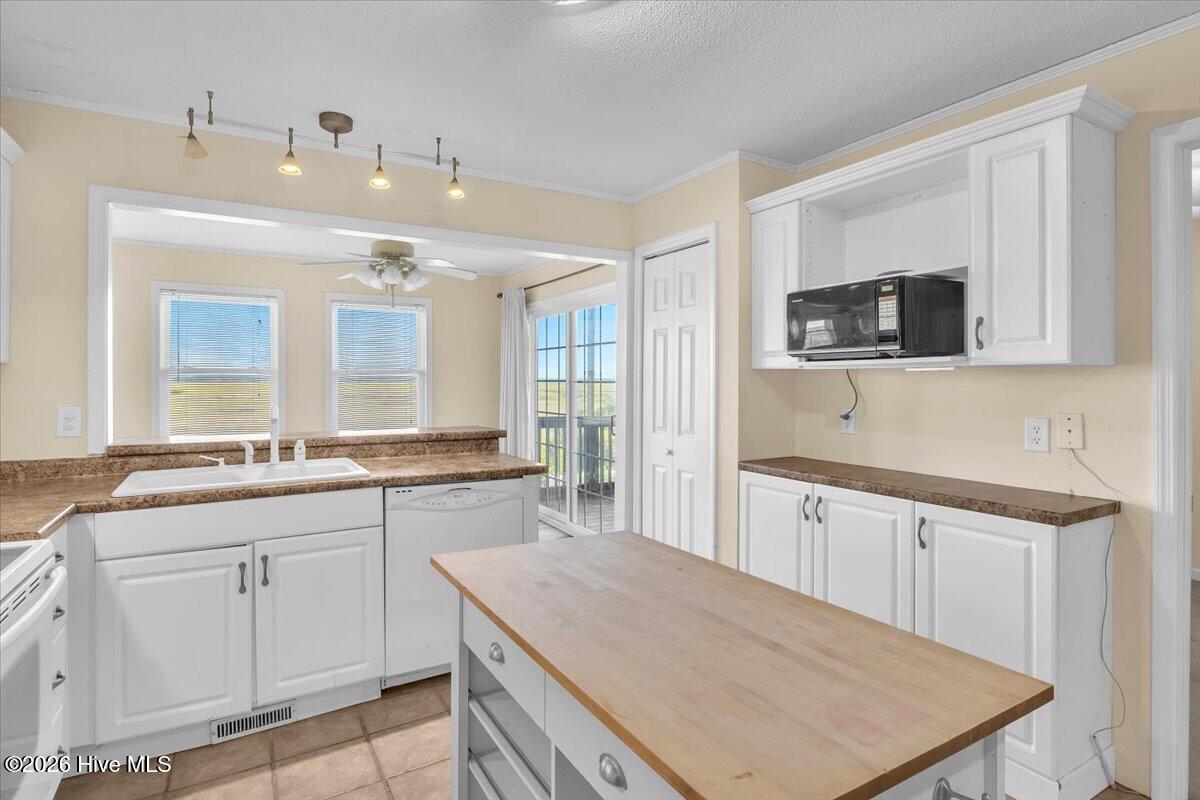 644 Caswell Beach Road Property Photo 21