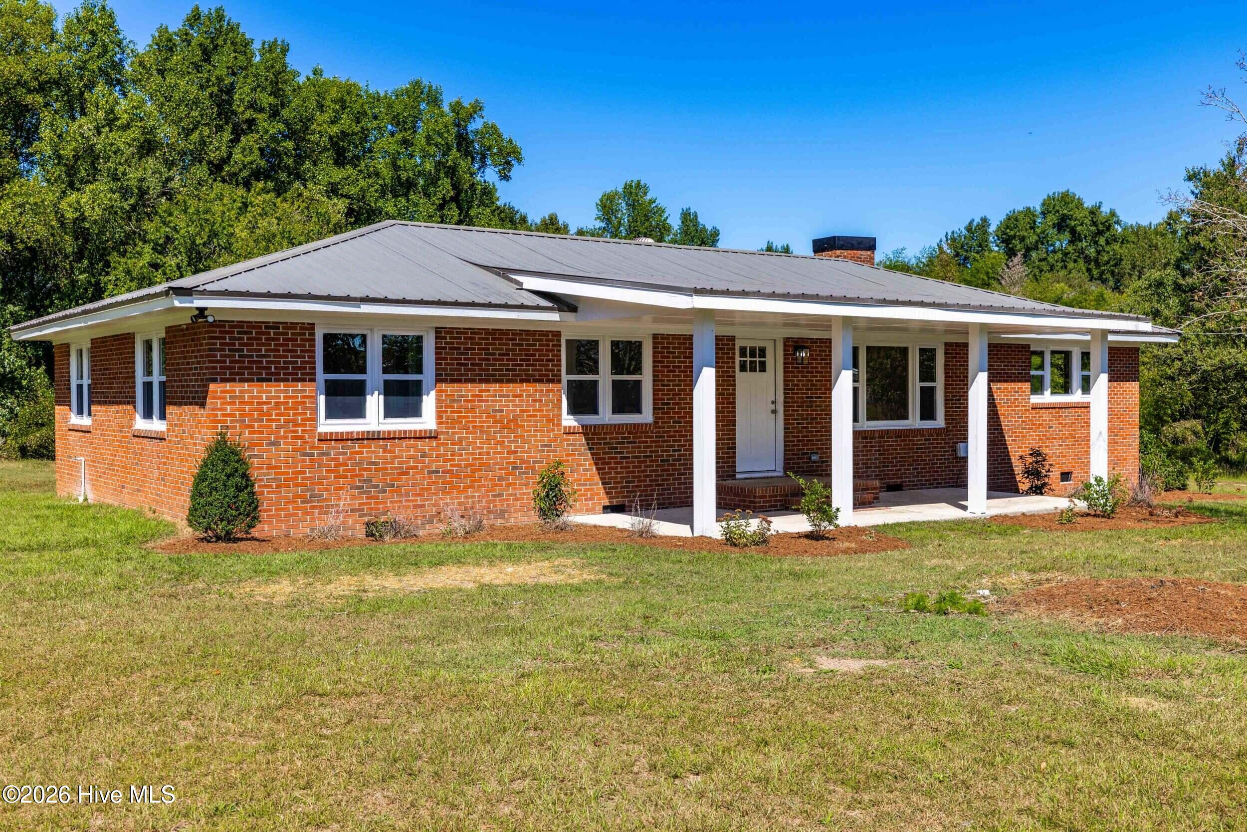858 Maysville School Road Property Photo 1
