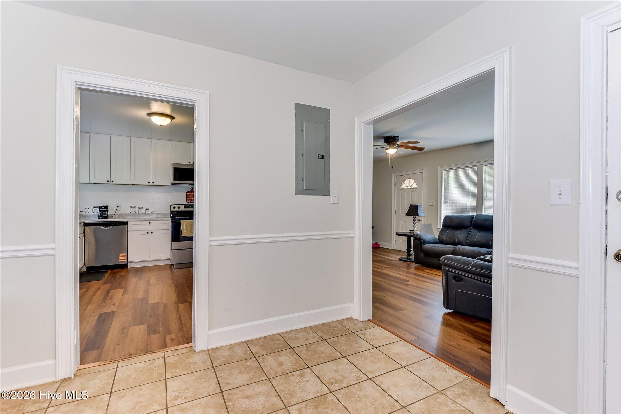 2823 Oakland Avenue Property Photo 11