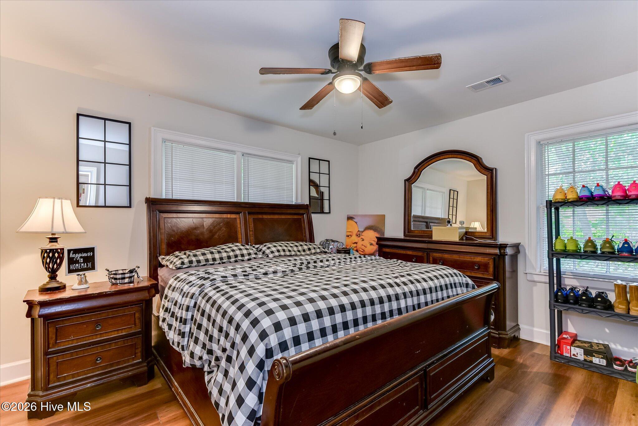 2823 Oakland Avenue Property Photo 19