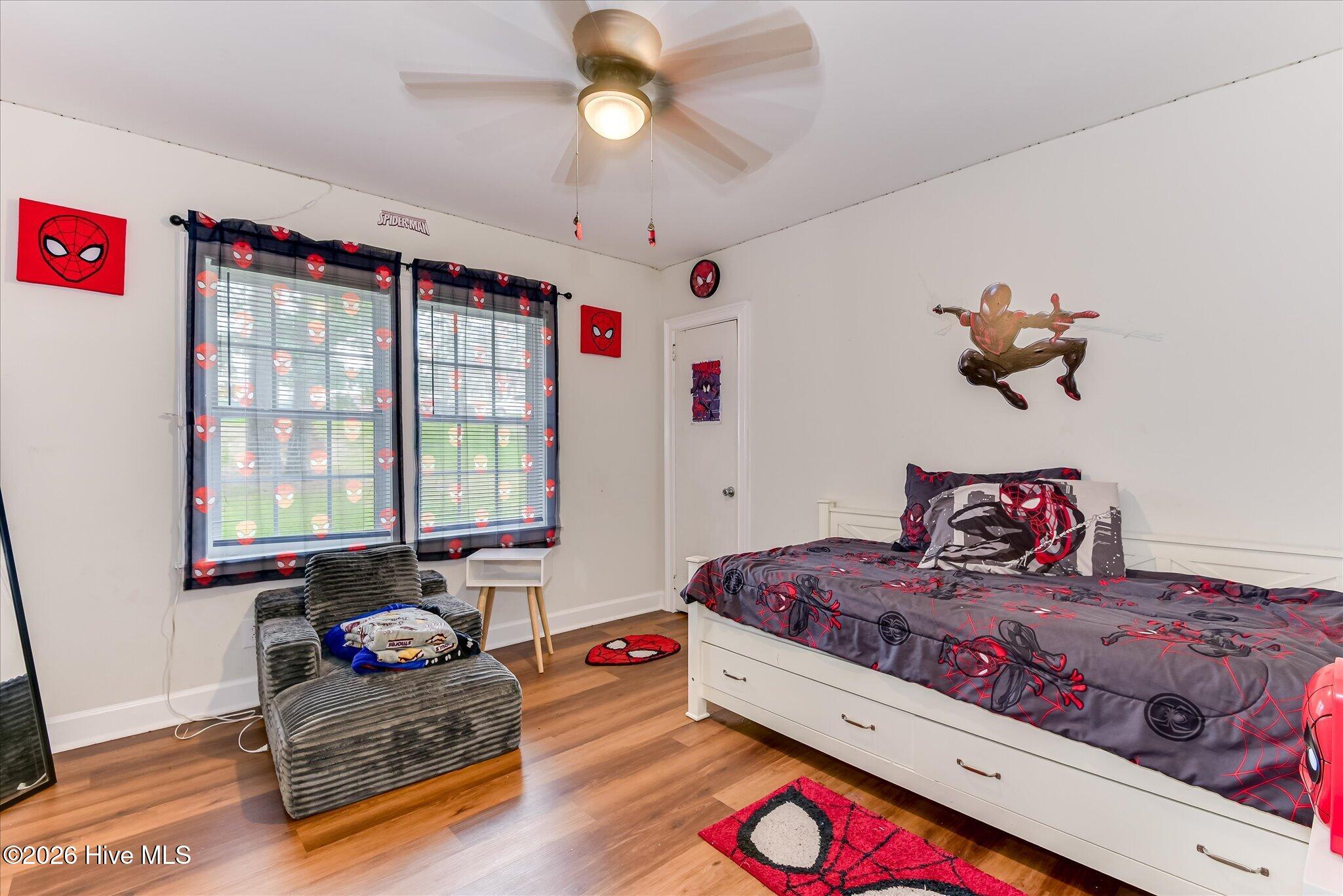 2823 Oakland Avenue Property Photo 24