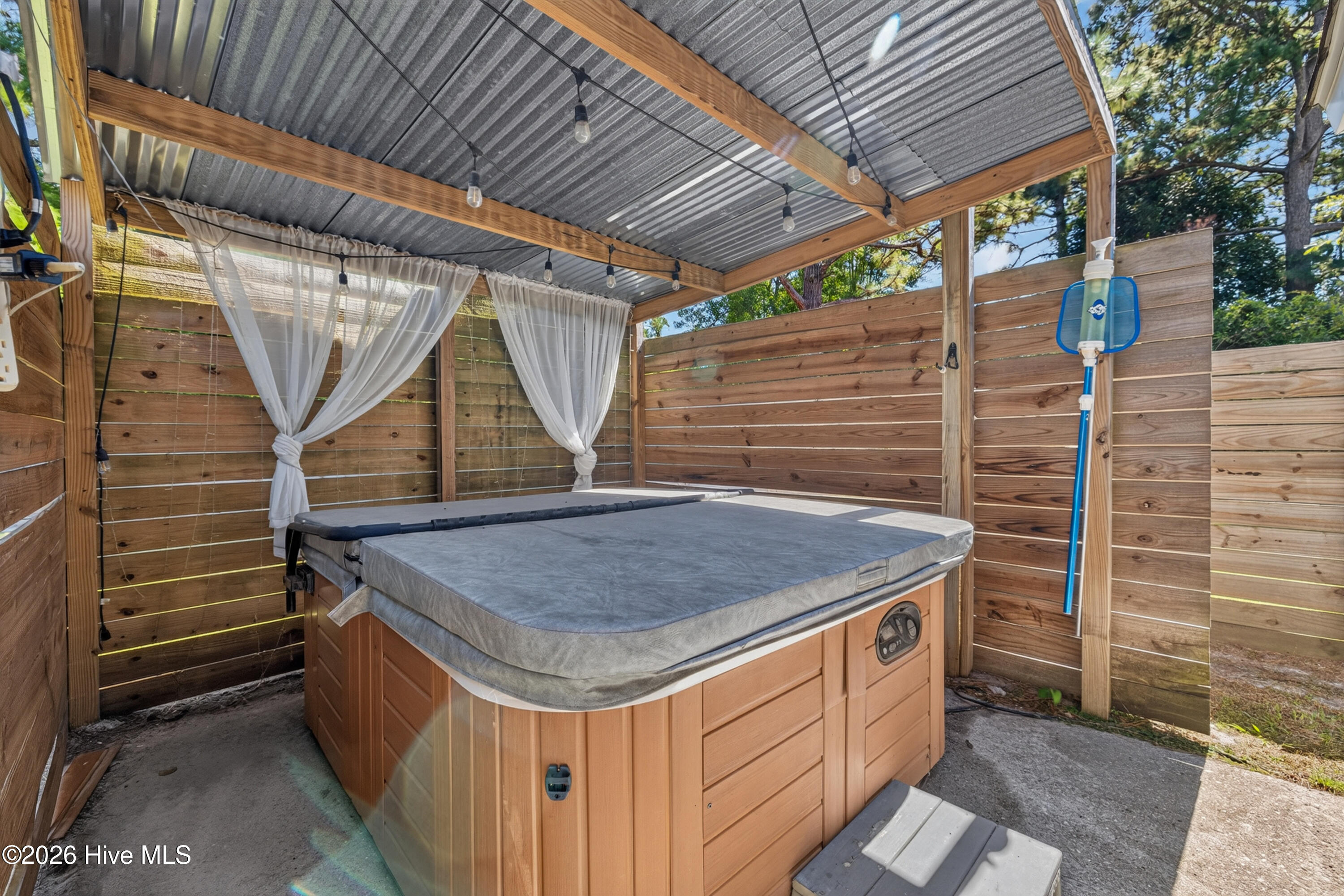 6517 Spicewood Street Property Photo 27